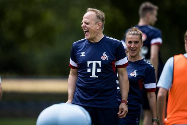 Training 1. FC Koeln Frauen; 17.07.2023 Daniel Weber (Trainer 1. FC Koeln) lacht Training 1. FC Koeln Frauen; Geissbockheim, 17.07.2023 Copyright: xBEAUTIFULxSPORTS Wunderlx