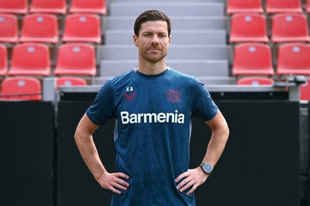 Cheftrainer Xabi Alonso; Bayer 04 Leverkusen; 1.BL, Porträttermin 2023 2024,