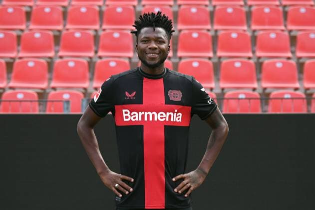 Edmond Tapsoba; Bayer 04 Leverkusen; 1.BL, Porträttermin 2023 2024,