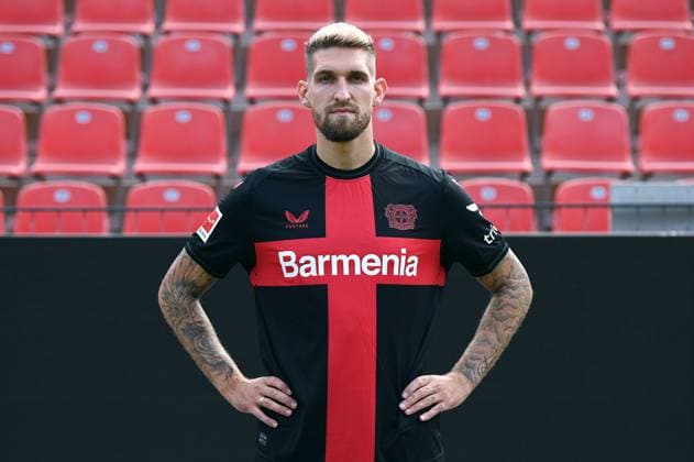 Robert Andrich; Bayer 04 Leverkusen; 1.BL, Porträttermin 2023 2024,