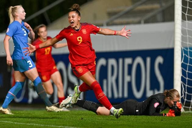 Bilder des Jahres 2023, Sport 07 Juli Sport Themen der Woche KW29 UEFA WOMEN S UNDER-19 EURO ICELAND VS SPAIN Carla Camacho (9) of Spain pictured celebrating after scoring a goal during a female soccer game between the national women under 19 teams of Iceland and Spain at the UEFA Women™s Under-19 EURO Final Tournament on the first matchday in Group B on Tuesday 18 July 2023 in Tubize , Belgium . PHOTO SPORTPIX David Catry Tubize Stade Leburton Belgium  Copyright: xSportpix.bex xDavidxCatryxDavidxCatryx