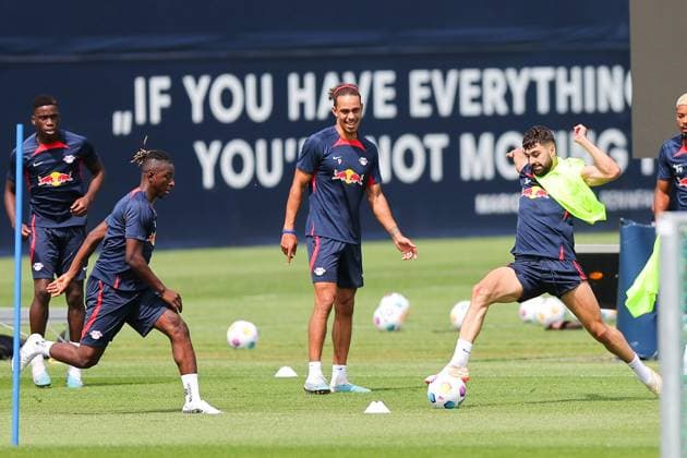 RB Leipzig Training Bundesliga Leipzig, 19.07.2023, Trainingszentrum am Cottaweg, Saison 2023 2024, 1. Bundesliga , RB Leipzig Training , Im Bild v.l.: Amadou Haidara (8, RB Leipzig), Yussuf Poulsen (9, RB Leipzig) unr Josko Gvardiol (32, RB Leipzig) ,