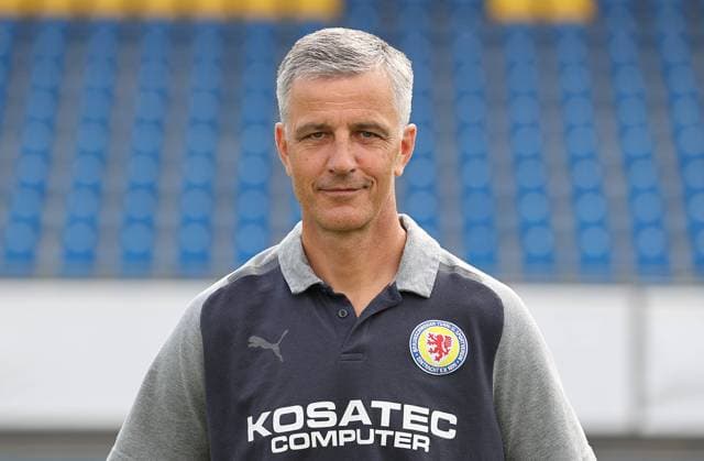 Cheftrainer Jens Haertel (Eintracht Braunschweig) ; Eintracht Braunschweig; 2.BL, Portraettermin 2023 2024