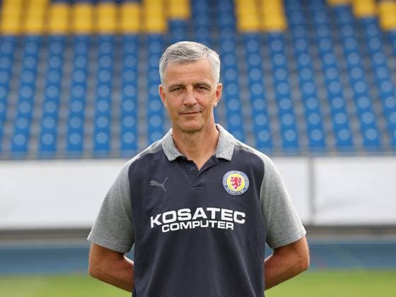 Cheftrainer Jens Haertel (Eintracht Braunschweig); Eintracht Braunschweig; 2.BL, Portraettermin 2023 2024 61