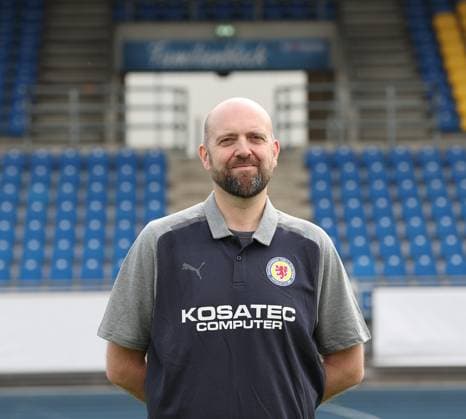 Chiropraktor Dr. Alexander Ruhe (Eintracht Braunschweig) ; Eintracht Braunschweig; 2.BL, Portraettermin 2023 2024