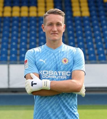 Ron-Thorben Hoffmann (Eintracht Braunschweig) ; Eintracht Braunschweig; 2.BL, Portraettermin 2023 2024