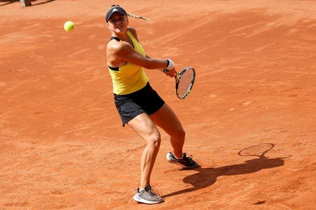 Darmstadt 19.Juli 2023 47. Internationales Damen ITF W25 Singles Tennisturnier v.l., Caijsa Wilda HENNEMANN (SWE) spielt eine Rückhand. Copyright: JoaquimxFerreira