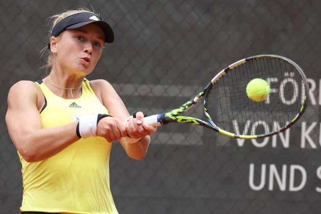 Darmstadt 19.Juli 2023 47. Internationales Damen ITF W25 Singles Tennisturnier v.l., Caijsa Wilda HENNEMANN (SWE) spielt eine Rückhand. Copyright: JoaquimxFerreira