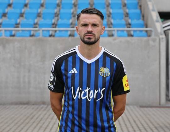 Kasim Rabihic; 1. FC Saarbrücken; 3. Liga, Porträttermin 2023 2024 Saarbrücken Ludwigsparkstadion Saarland Deutschland (DE)