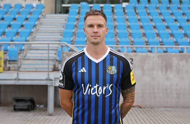 Bjarne Thoelke; 1. FC Saarbrücken; 3. Liga, Porträttermin 2023 2024 Saarbrücken Ludwigsparkstadion Saarland Deutschland (DE)