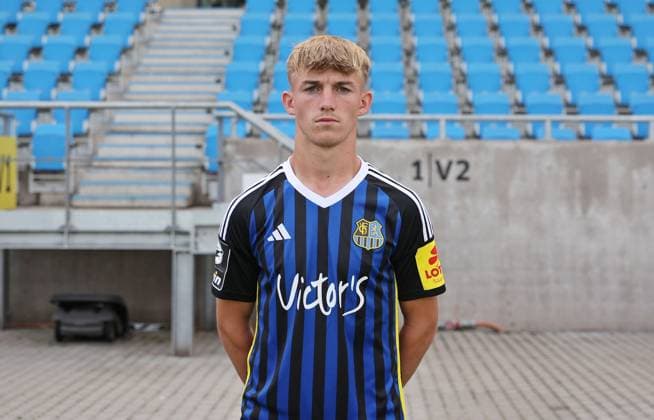 Andy Breuer; 1. FC Saarbrücken; 3. Liga, Porträttermin 2023 2024 Saarbrücken Ludwigsparkstadion Saarland Deutschland (DE)