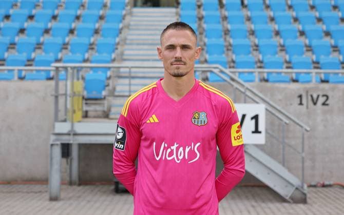 Tim Paterok; 1. FC Saarbrücken; 3. Liga, Porträttermin 2023 2024 Saarbrücken Ludwigsparkstadion Saarland Deutschland (DE)