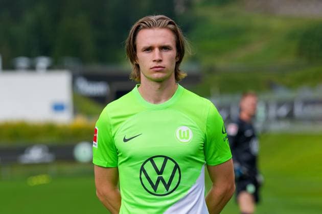 VfL Wolfsburg Portrait Patrick Wimmer (VfL Wolfsburg), 1.BL, Porträttermin 2023 2024, Seefeld