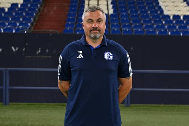 Cheftrainer Thomas Reis; FC Schalke 04; 2.BL, Porträttermin 2023 2024 Gelsenkirchen Nordrhein-Westfalen Deutschland