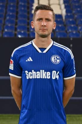 Paul Seguin; FC Schalke 04; 2.BL, Porträttermin 2023 2024 Gelsenkirchen Nordrhein-Westfalen Deutschland