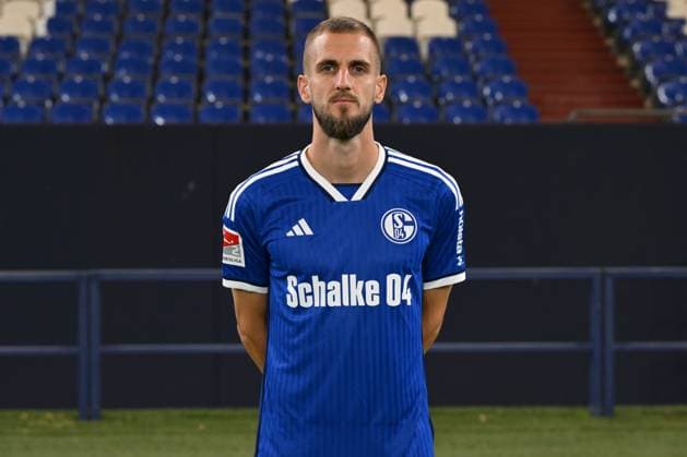 Dominick Drexler; FC Schalke 04; 2.BL, Porträttermin 2023 2024 Gelsenkirchen Nordrhein-Westfalen Deutschland