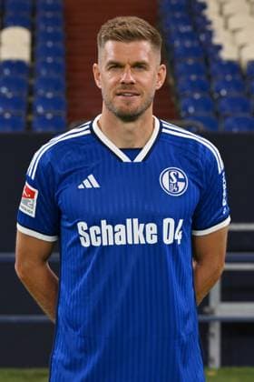 Simon Terodde; FC Schalke 04; 2.BL, Porträttermin 2023 2024 Gelsenkirchen Nordrhein-Westfalen Deutschland