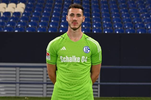 Torwart Justin Heekeren; FC Schalke 04; 2.BL, Porträttermin 2023 2024 Gelsenkirchen Nordrhein-Westfalen Deutschland