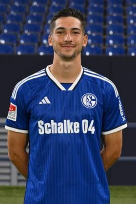 Leo Greiml; FC Schalke 04; 2.BL, Porträttermin 2023 2024 Gelsenkirchen Nordrhein-Westfalen Deutschland