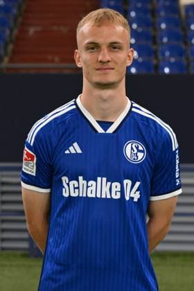 Niklas Tauer; FC Schalke 04; 2.BL, Porträttermin 2023 2024 Gelsenkirchen Nordrhein-Westfalen Deutschland