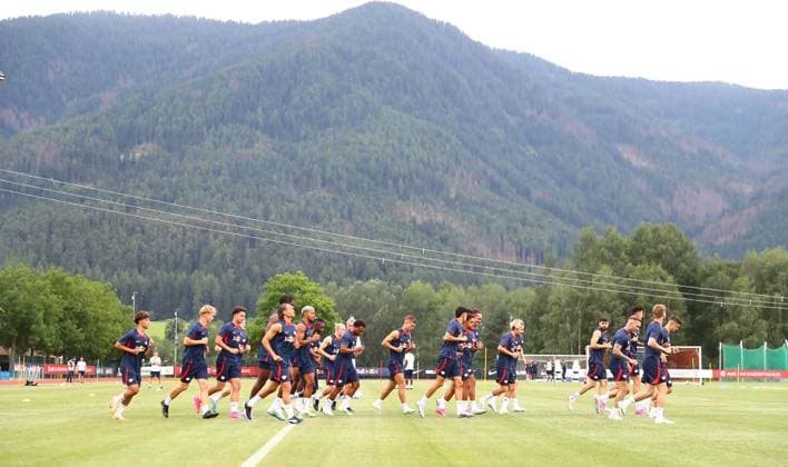 RB Leipzig - Italien Trainingslager Bruneck, 20.07.2023, Sportpark Reiperting Reischach, Fussball, RB Leipzig (GER Bundesliga) - Trainingslager in Südtirol Italien , Im Bild: Mannschaftslauf ,