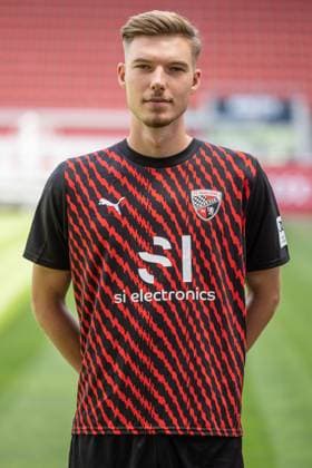 Benjamin Kanuric (8, FCI); FC Ingolstadt 04; 3.Liga, Porträttermin 2023 2024 3. Liga - FC Ingolstadt 04 Saison 2023 2024 Portrait