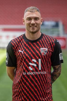Max Dittgen (10, FCI); FC Ingolstadt 04; 3.Liga, Porträttermin 2023 2024 3. Liga - FC Ingolstadt 04 Saison 2023 2024 Portrait