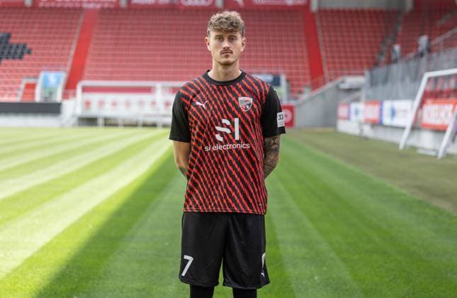 Calvin Brackelmann (17, FCI); FC Ingolstadt 04; 3.Liga, Porträttermin 2023 2024 3. Liga - FC Ingolstadt 04 Saison 2023 2024 Portrait