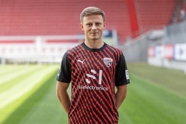 Moritz Seiffert (23, FCI); FC Ingolstadt 04; 3.Liga, Porträttermin 2023 2024 3. Liga - FC Ingolstadt 04 Saison 2023 2024 Portrait