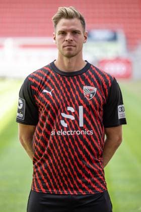 Simon Lorenz (32, FCI); FC Ingolstadt 04; 3.Liga, Porträttermin 2023 2024 3. Liga - FC Ingolstadt 04 Saison 2023 2024 Portrait
