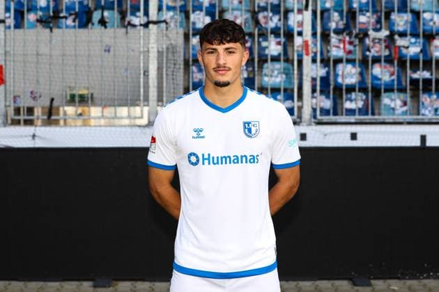 Eldin Dzogovic (1. FC Magdeburg,4) - 2. Fussball Bundesliga Portraittermin 2023 2024 offizieller Fototermin 1. FC Magdeburg in der MDCC Arena in Magdeburg - Porträt, Portrait,Einzelbild,Deutschland, Fussball, Maenner,GER,20.07.2023