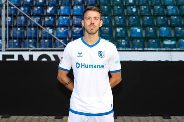 Connor Krempicki (1. FC Magdeburg,13) - 2. Fussball Bundesliga Portraittermin 2023 2024 offizieller Fototermin 1. FC Magdeburg in der MDCC Arena in Magdeburg - Porträt, Portrait,Einzelbild,Deutschland, Fussball, Maenner,GER,20.07.2023