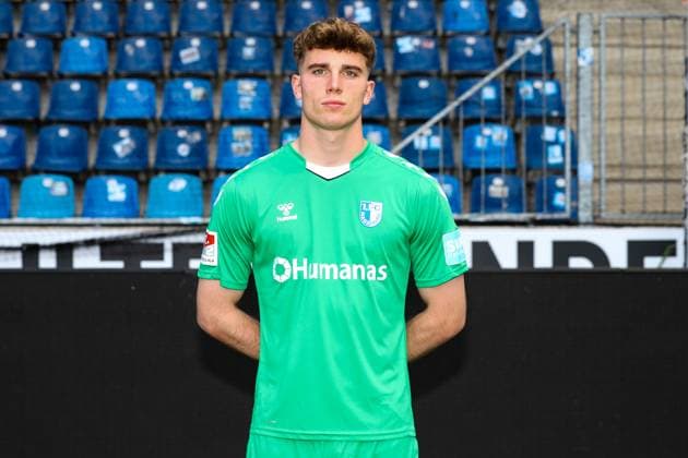 Torwart Noah Kruth (1. FC Magdeburg,30) - 2. Fussball Bundesliga Portraittermin 2023 2024 offizieller Fototermin 1. FC Magdeburg in der MDCC Arena in Magdeburg - Porträt, Portrait,Einzelbild,Deutschland, Fussball, Maenner,GER,20.07.2023