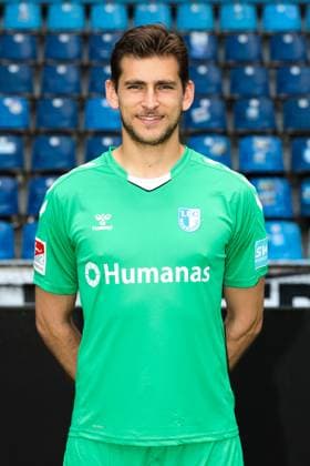 Torwart Julian Pollersbeck (1. FC Magdeburg,42) - 2. Fussball Bundesliga Portraittermin 2023 2024 offizieller Fototermin 1. FC Magdeburg in der MDCC Arena in Magdeburg - Porträt, Portrait,Einzelbild,Deutschland, Fussball, Maenner,GER,20.07.2023