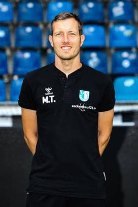 Torwarttrainer Matthias Tischer (1. FC Magdeburg) - 2. Fussball Bundesliga Portraittermin 2023 2024 offizieller Fototermin 1. FC Magdeburg in der MDCC Arena in Magdeburg - Porträt, Portrait,Einzelbild,Deutschland, Fussball, Maenner,GER,20.07.2023