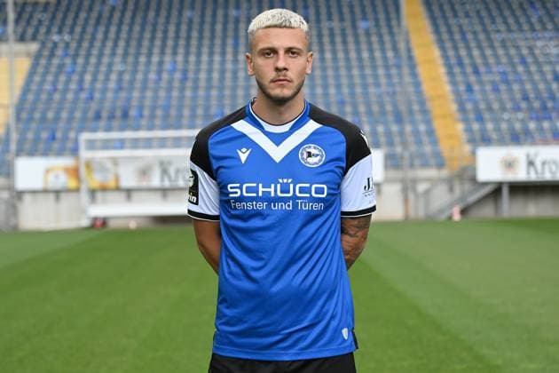 Bielefeld, Schueco Arena, 20.07.23, GER, Herren, DSC Arminia Bielefeld, 3. LIga, Porträttermin 2023-2024 Bild: Can Özkan; DSC Arminia Bielefeld; 3. Liga, Porträttermin 2023 2024 Only for editorial use! NRW Deutschland