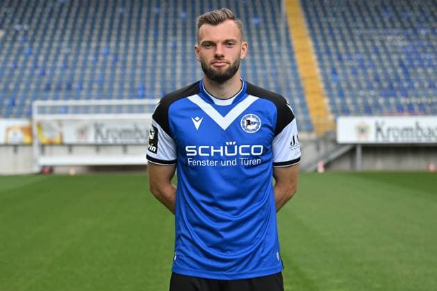 Bielefeld, Schueco Arena, 20.07.23, GER, Herren, DSC Arminia Bielefeld, 3. LIga, Porträttermin 2023-2024 Bild: Manuel Wintzheimer; DSC Arminia Bielefeld; 3. Liga, Porträttermin 2023 2024 Only for editorial use! NRW Deutschland