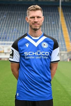 Bielefeld, Schueco Arena, 20.07.23, GER, Herren, DSC Arminia Bielefeld, 3. LIga, Porträttermin 2023-2024 Bild: Fabian Klos; DSC Arminia Bielefeld; 3. Liga, Porträttermin 2023 2024 Only for editorial use! NRW Deutschland