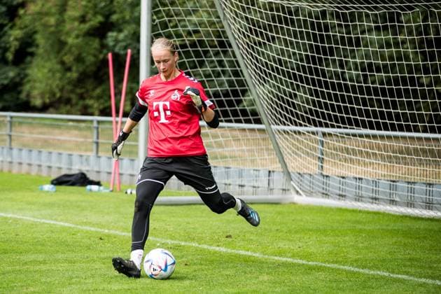 Training 1. FC Koeln Frauen; 21.07.2023 Paula Hoppe (1. FC Koeln, 12) schiesst Training 1. FC Koeln Frauen; Geissbockheim, 21.07.2023 Copyright: xBEAUTIFULxSPORTS Wunderlx