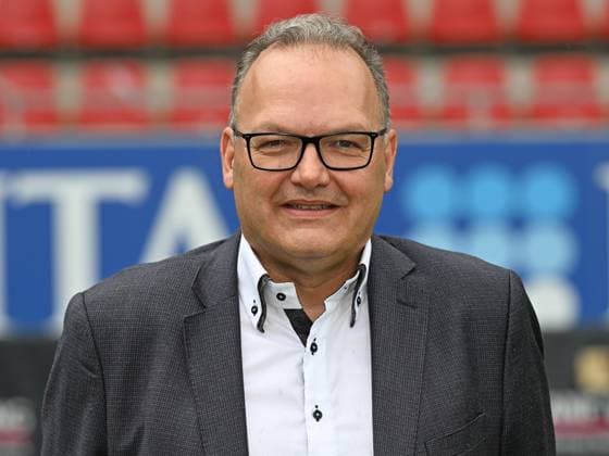 21.07.2023, xjhx, Fussball 2.Bundesliga, SV Wehen Wiesbaden Fototermin Saison 2023 24 emspor, Sprecher der Geschäftsführung Nico Schäfer; SV Wehen Wiesbaden; 2.BL, Porträttermin 2023 2024 (DFL DFB REGULATIONS PROHIBIT ANY USE OF PHOTOGRAPHS as IMAGE SEQUENCES and or QUASI-VIDEO) Wiesbaden