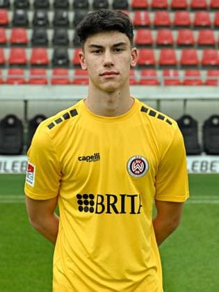 21.07.2023, xjhx, Fussball 2.Bundesliga, SV Wehen Wiesbaden Fototermin Saison 2023 24 emspor, Noah Brdar (31); SV Wehen Wiesbaden; 2.BL, Porträttermin 2023 2024 (DFL DFB REGULATIONS PROHIBIT ANY USE OF PHOTOGRAPHS as IMAGE SEQUENCES and or QUASI-VIDEO) Wiesbaden
