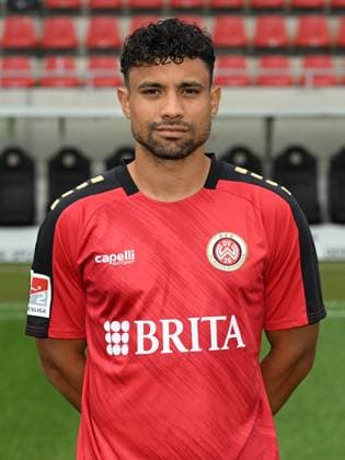 21.07.2023, xjhx, Fussball 2.Bundesliga, SV Wehen Wiesbaden Fototermin Saison 2023 24 emspor, Kianz Froese (30); SV Wehen Wiesbaden; 2.BL, Porträttermin 2023 2024 (DFL DFB REGULATIONS PROHIBIT ANY USE OF PHOTOGRAPHS as IMAGE SEQUENCES and or QUASI-VIDEO) Wiesbaden