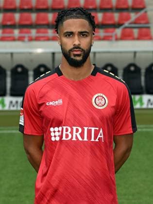 21.07.2023, xjhx, Fussball 2.Bundesliga, SV Wehen Wiesbaden Fototermin Saison 2023 24 emspor, Keanan Bennetts (11); SV Wehen Wiesbaden; 2.BL, Porträttermin 2023 2024 (DFL DFB REGULATIONS PROHIBIT ANY USE OF PHOTOGRAPHS as IMAGE SEQUENCES and or QUASI-VIDEO) Wiesbaden