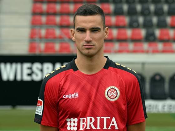 21.07.2023, xjhx, Fussball 2.Bundesliga, SV Wehen Wiesbaden Fototermin Saison 2023 24 emspor, Ivan Prtajin (18); SV Wehen Wiesbaden; 2.BL, Porträttermin 2023 2024 (DFL DFB REGULATIONS PROHIBIT ANY USE OF PHOTOGRAPHS as IMAGE SEQUENCES and or QUASI-VIDEO) Wiesbaden