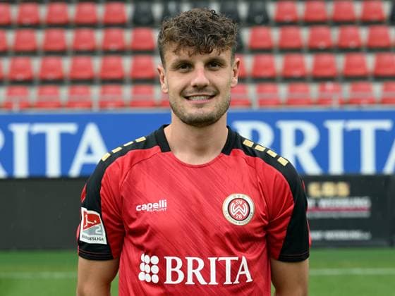 21.07.2023, xjhx, Fussball 2.Bundesliga, SV Wehen Wiesbaden Fototermin Saison 2023 24 emspor, Gino Fechner (6); SV Wehen Wiesbaden; 2.BL, Porträttermin 2023 2024 (DFL DFB REGULATIONS PROHIBIT ANY USE OF PHOTOGRAPHS as IMAGE SEQUENCES and or QUASI-VIDEO) Wiesbaden