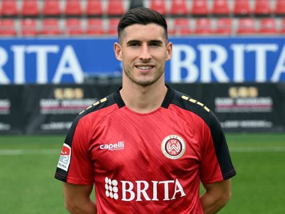 21.07.2023, xjhx, Fussball 2.Bundesliga, SV Wehen Wiesbaden Fototermin Saison 2023 24 emspor, Robin Heußer (7); SV Wehen Wiesbaden; 2.BL, Porträttermin 2023 2024 (DFL DFB REGULATIONS PROHIBIT ANY USE OF PHOTOGRAPHS as IMAGE SEQUENCES and or QUASI-VIDEO) Wiesbaden