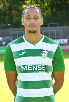 20.07.2023, GER, Fussball, Regionalliga West, Saison 2023 2024, Ohlendorfstadion im Heidewald, Gütersloh FC Gütersloh Fototermin 2023 2024 Vincent Ocansey (FC Gütersloh), Aktion, Einzelbild, Hoch, Portrait