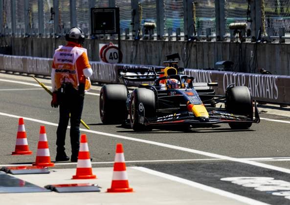 BUDAPEST - Max Verstappen (Red Bull Racing) during the 3rd free practice on the Hungaroring Circuit in the run-up to the Grand Prix of Hungary. ANP REMKO DE WAAL F1 Grand Prix of Great Britain - Practice 2023 xVIxANPxSportx xxANPxIVx 474058512 originalFilename: 474058512.jpg