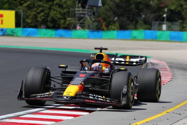 01 VERSTAPPEN Max (nld), Red Bull Racing RB19, action during the 2023 Formula 1 Qatar Airways Hungarian Grand Prix, 11th round of the 2023 Formula One World Championship, WM, Weltmeisterschaft from July 21 to 23, 2023 on the Hungaroring, in Mogyorod, Hungary - F1 - HUNGARIAN GRAND PRIX 2023 DPPI Panoramic  00123026_1Q0A2352 