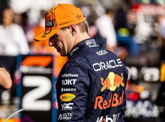Sport Bilder des Tages BUDAPEST - Max Verstappen (Red Bull Racing) after qualifying at the Hungaroring Circuit in the run-up to the Hungarian Grand Prix. ANP REMKO DE WAAL F1 Grand Prix of Great Britain - Qualifying 2023 xVIxANPxSportx xxANPxIVx 474067874 originalFilename: 474067874.jpg